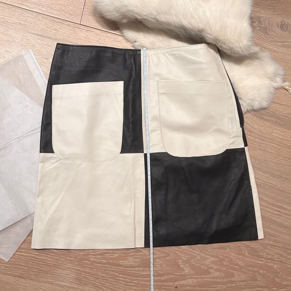 Elegant leather Black and Cream Midi Skirt